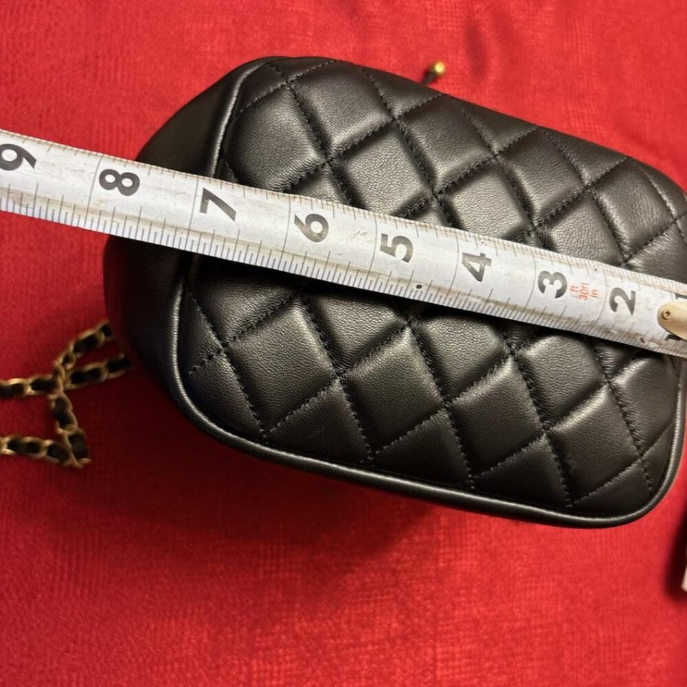 CHANEL ORIGINAL DRAWSTRING PURSE - image 5